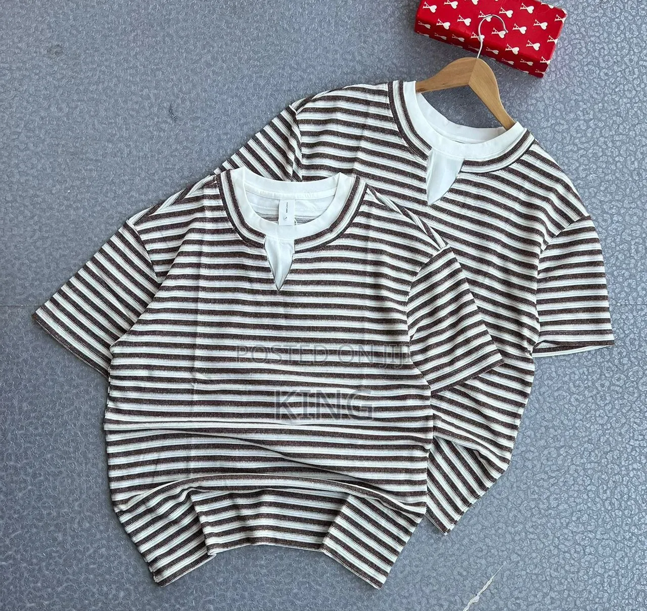 Crewneck Short-Sleeve Graphics T-Shirts