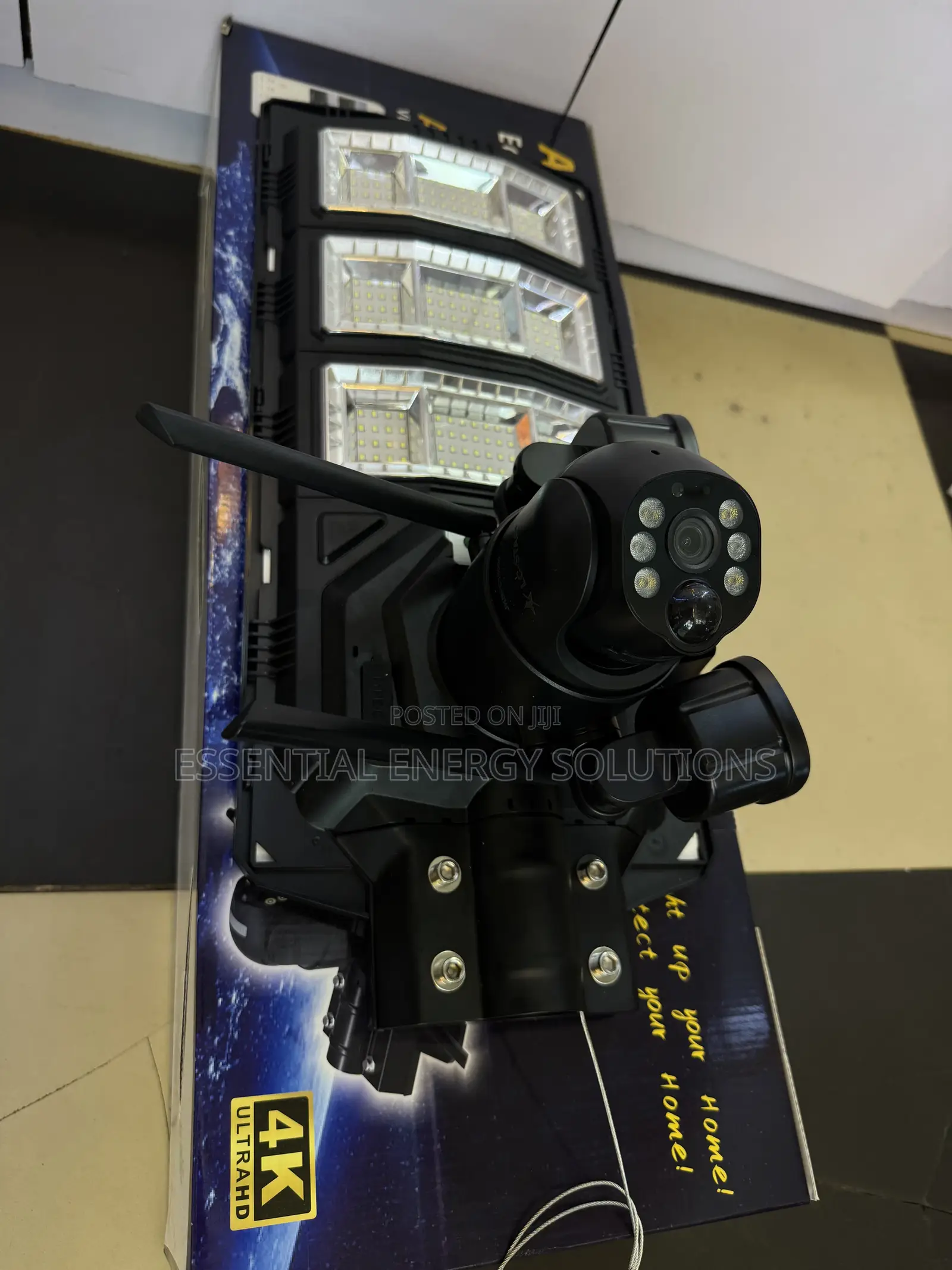 2 In 1 Ai Solar Camera + Lighting