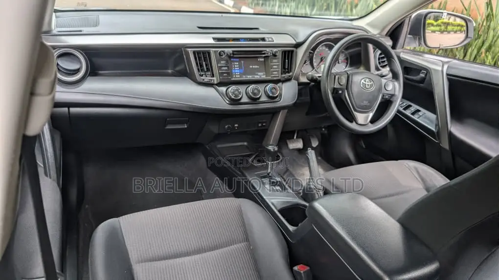 Toyota RAV4 2016 Off white