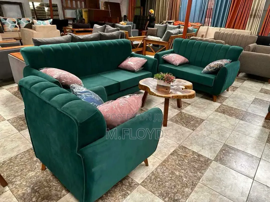 2,1,3 No Cushions + Center Table