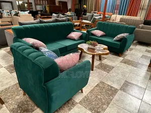 2,1,3 No Cushions + Center Table