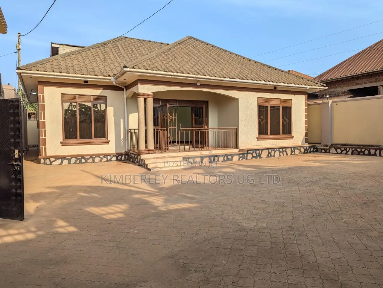 4bdrm House in Division A for sale
