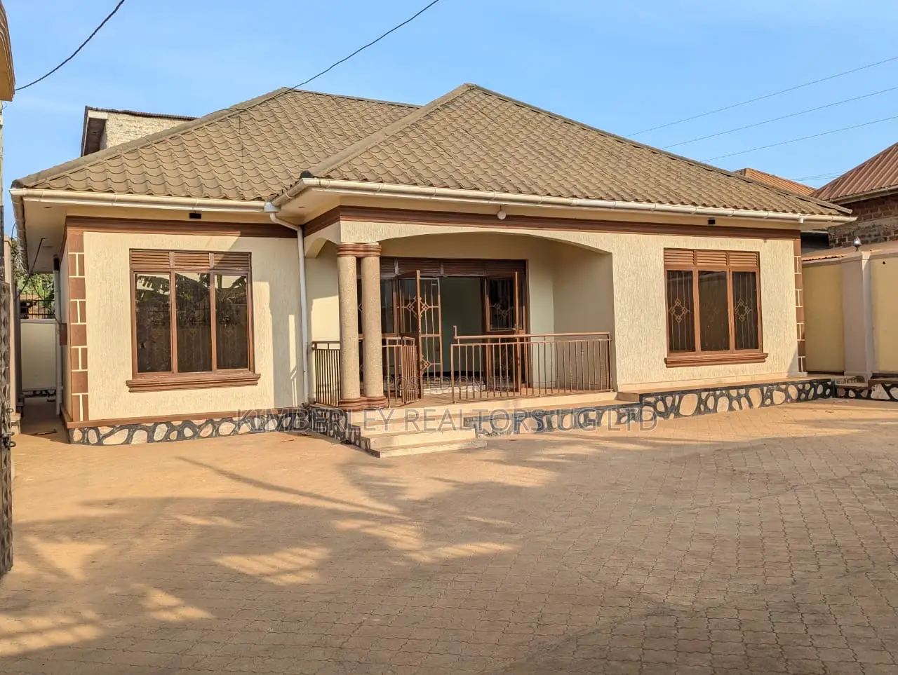 4bdrm House in Division A for sale