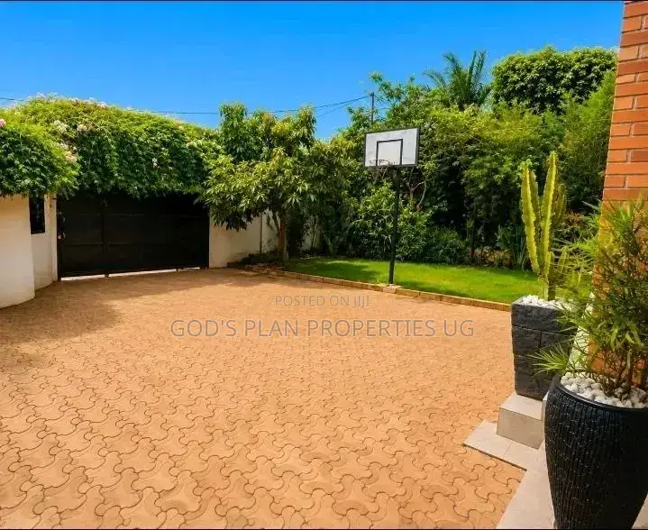Furnished 2bdrm Apartment in Muyenga Estate, Central Division for rent