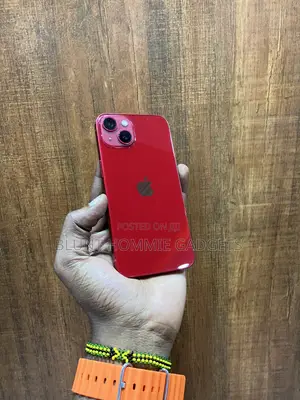 Apple iPhone 13 256 GB Red