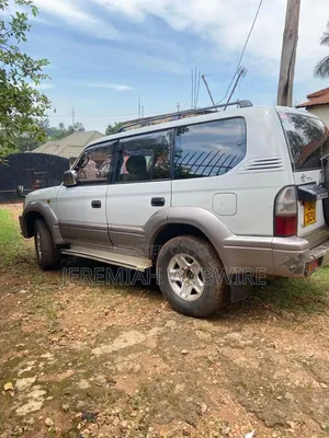 Toyota Land Cruiser Prado 2001 Pearl