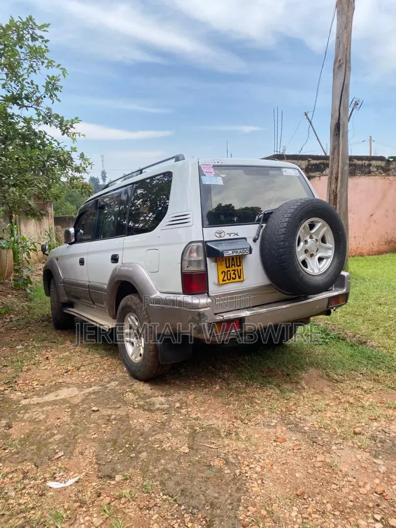 Toyota Land Cruiser Prado 2001 Pearl