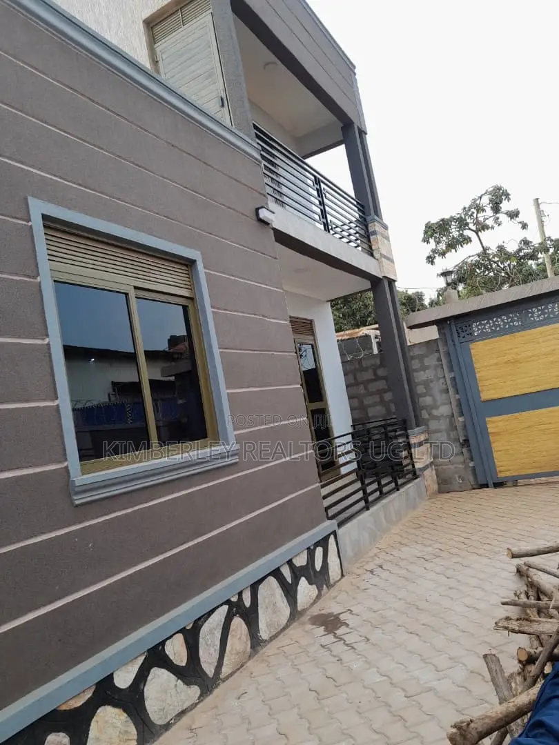 4bdrm House in Division A for sale