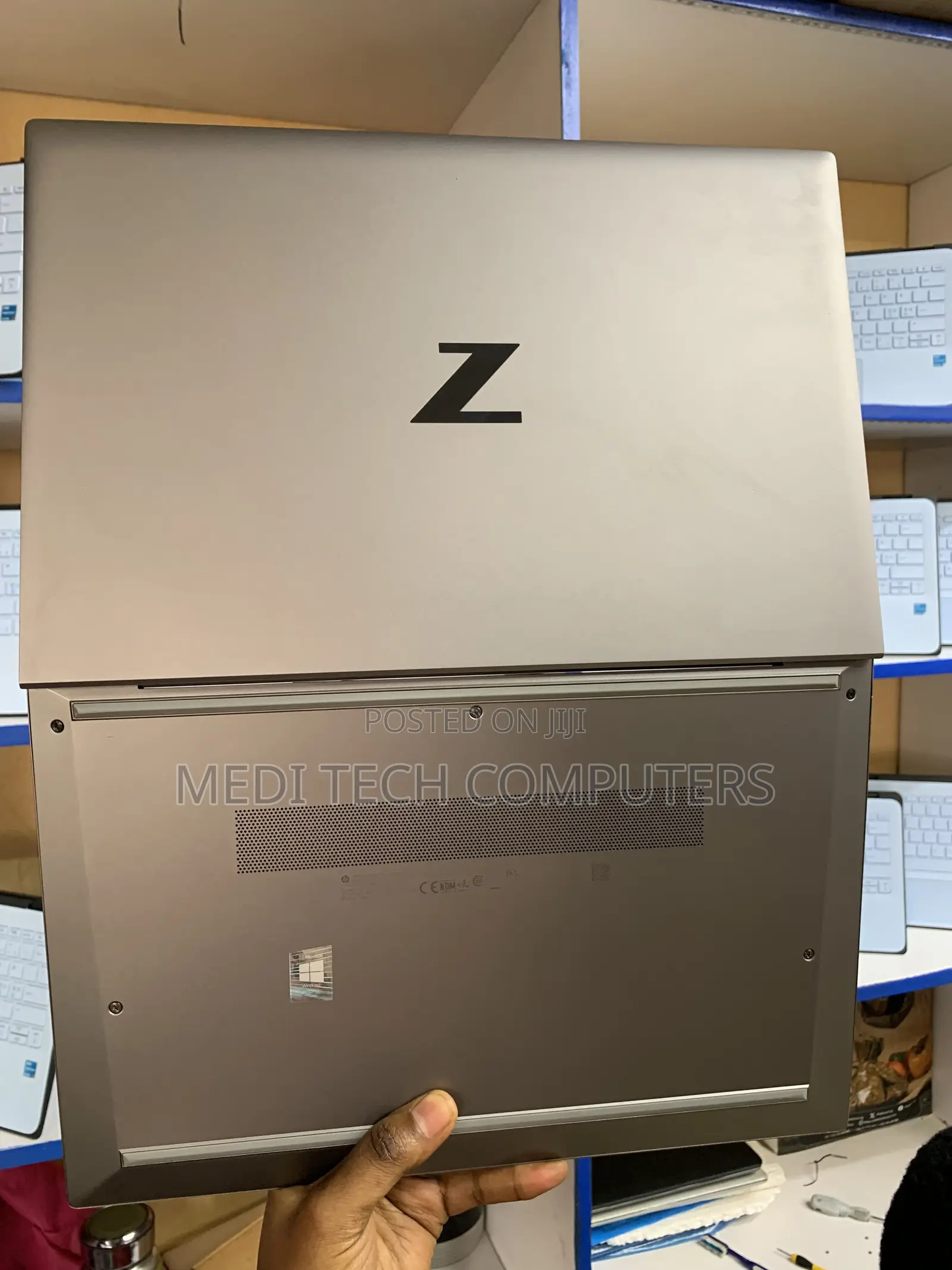 Laptop HP ZBook Firefly 14 G7 8GB Intel Core i5 SSD 256GB