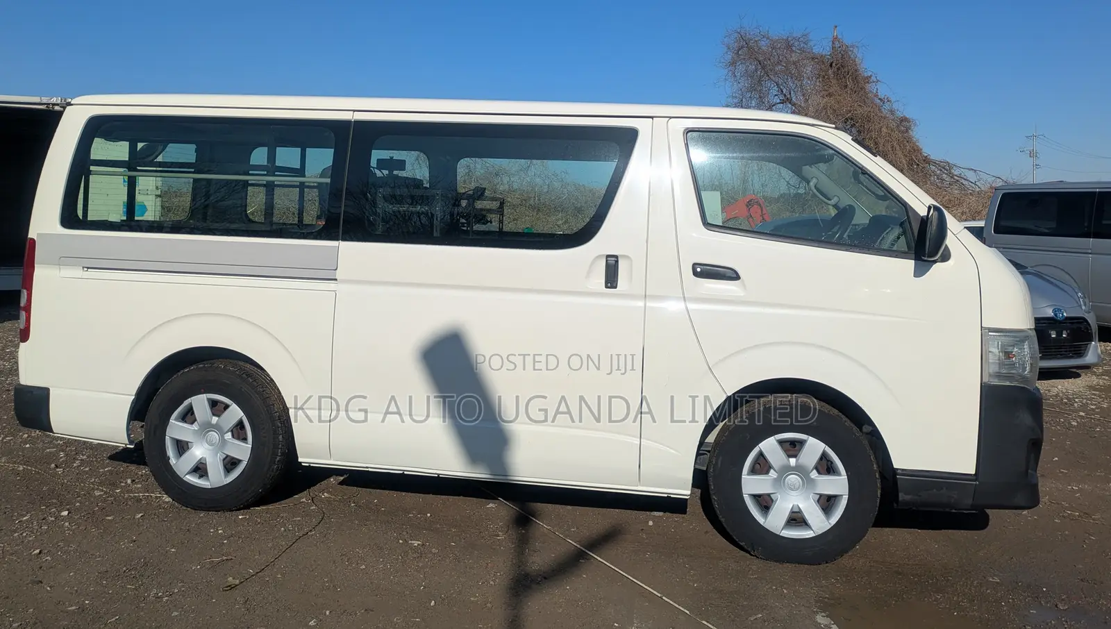 Toyota HiAce 2011