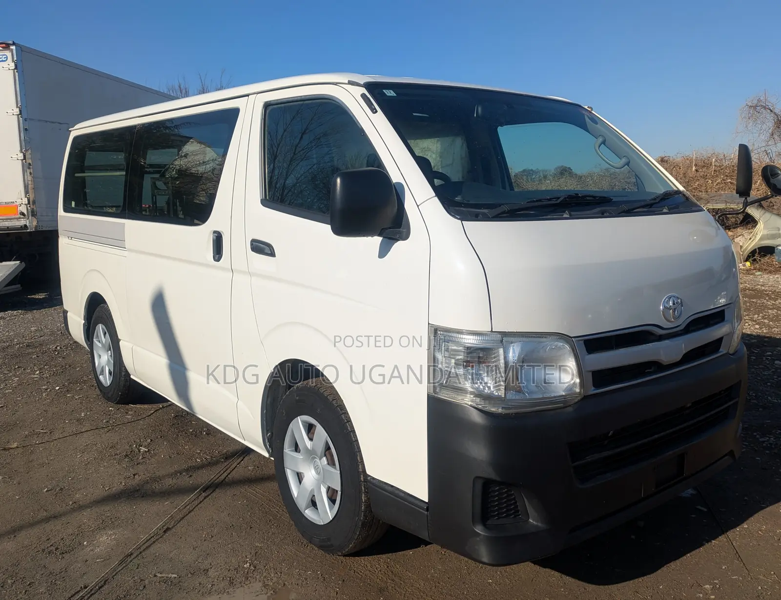 Toyota HiAce 2011
