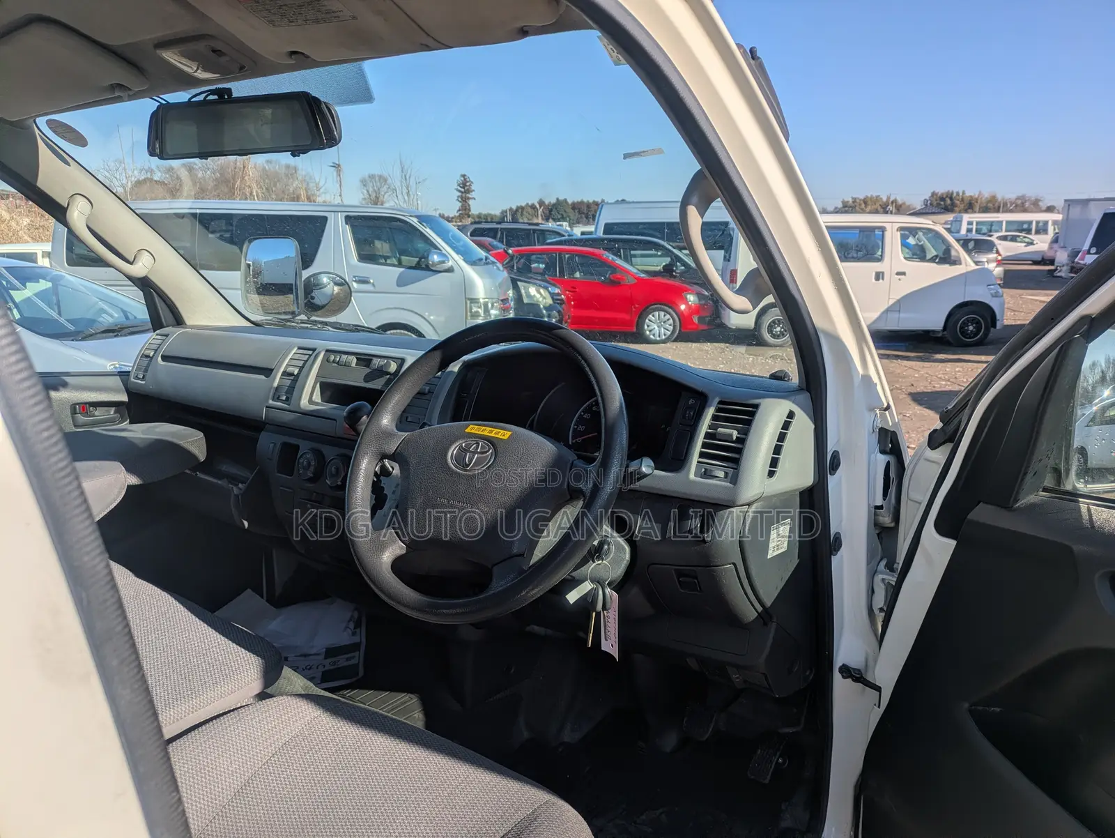 Toyota HiAce 2011