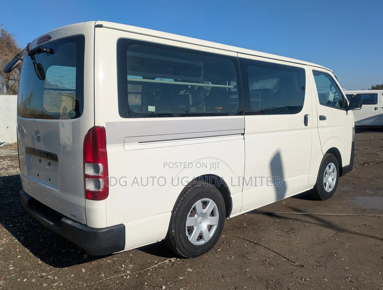 Toyota HiAce 2011