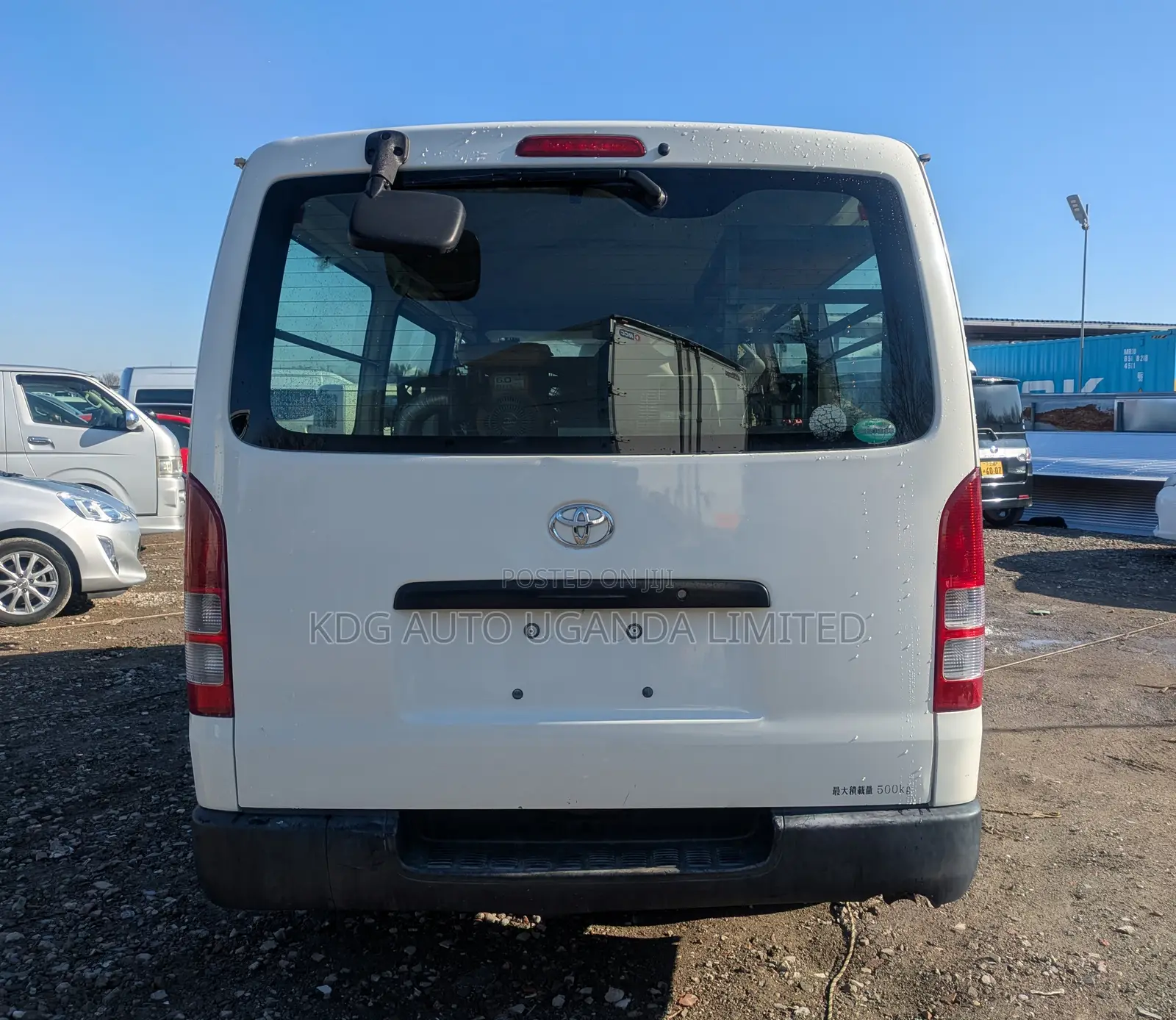 Toyota HiAce 2011