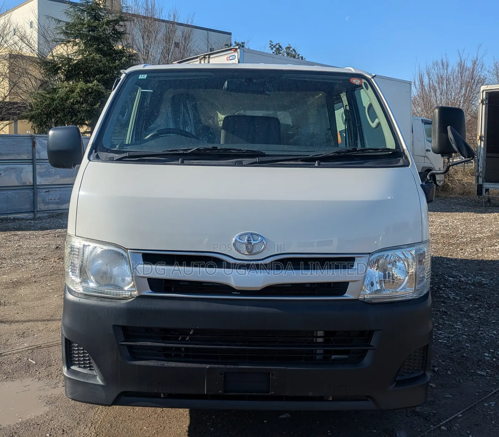 Toyota HiAce 2011