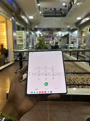 Samsung Galaxy Z Fold4 256 GB Gold