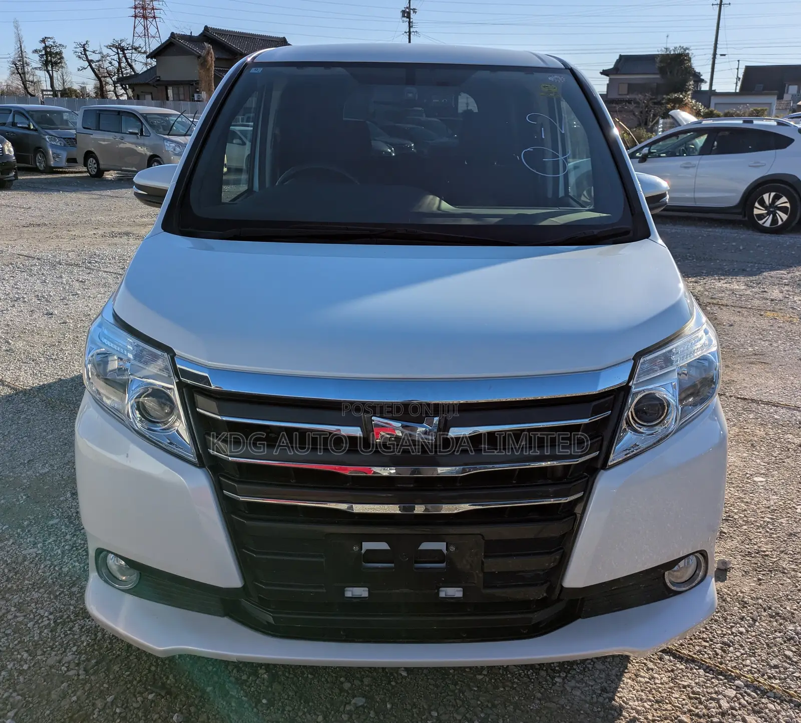 Toyota Noah 2.0 FWD (7 Seater) 2014 White