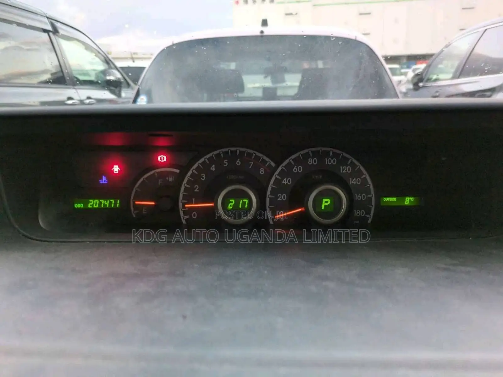 Toyota Noah 2.0 143hp YY FWD (5 Seater) 2013 Silver