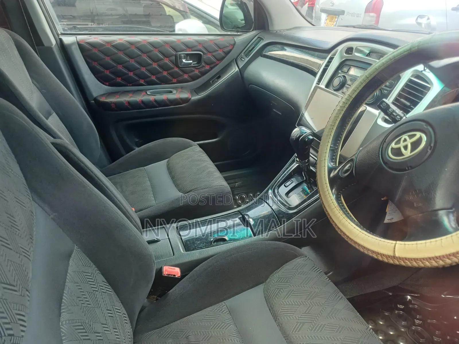 Toyota Kluger 2004 Black