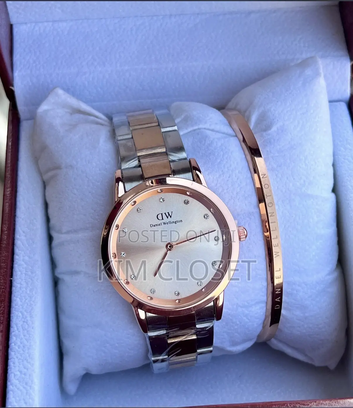 Luxe Solar Watch