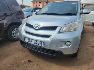 Toyota IST 2009 Silver