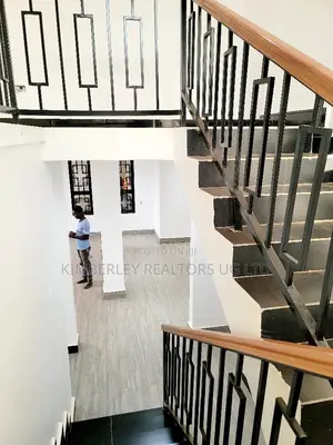 6bdrm Apartment in Division A for sale