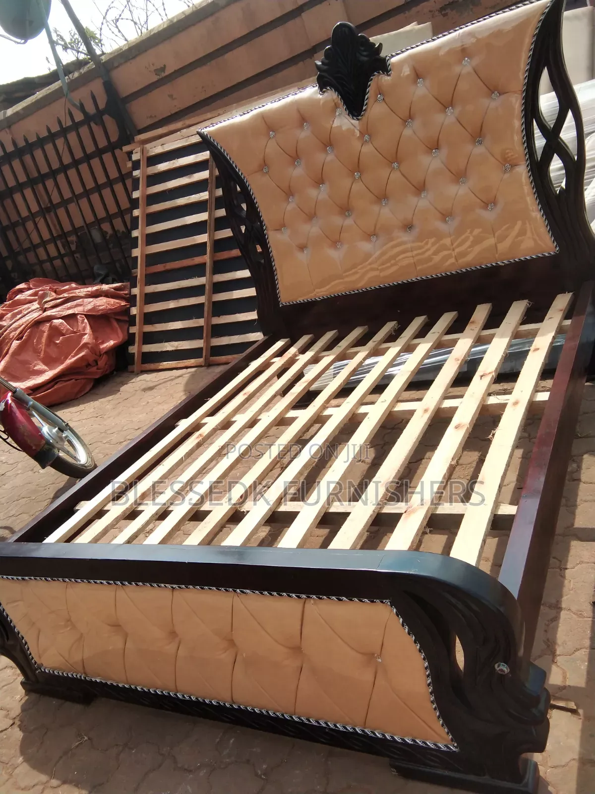 Mahogany Beds on Sell at Factory Prices