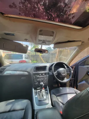 Audi Q5 2011 Purple