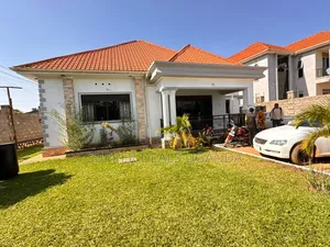 4bdrm Bungalow in Kisaasi, Nakawa for rent