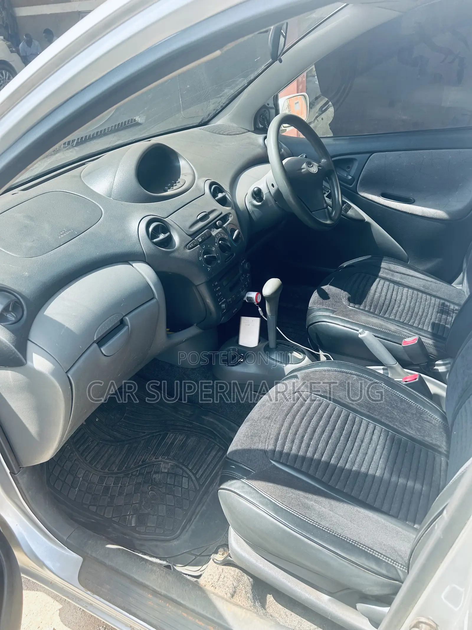 Toyota Vitz 1.3 FWD 5dr 2005 Silver