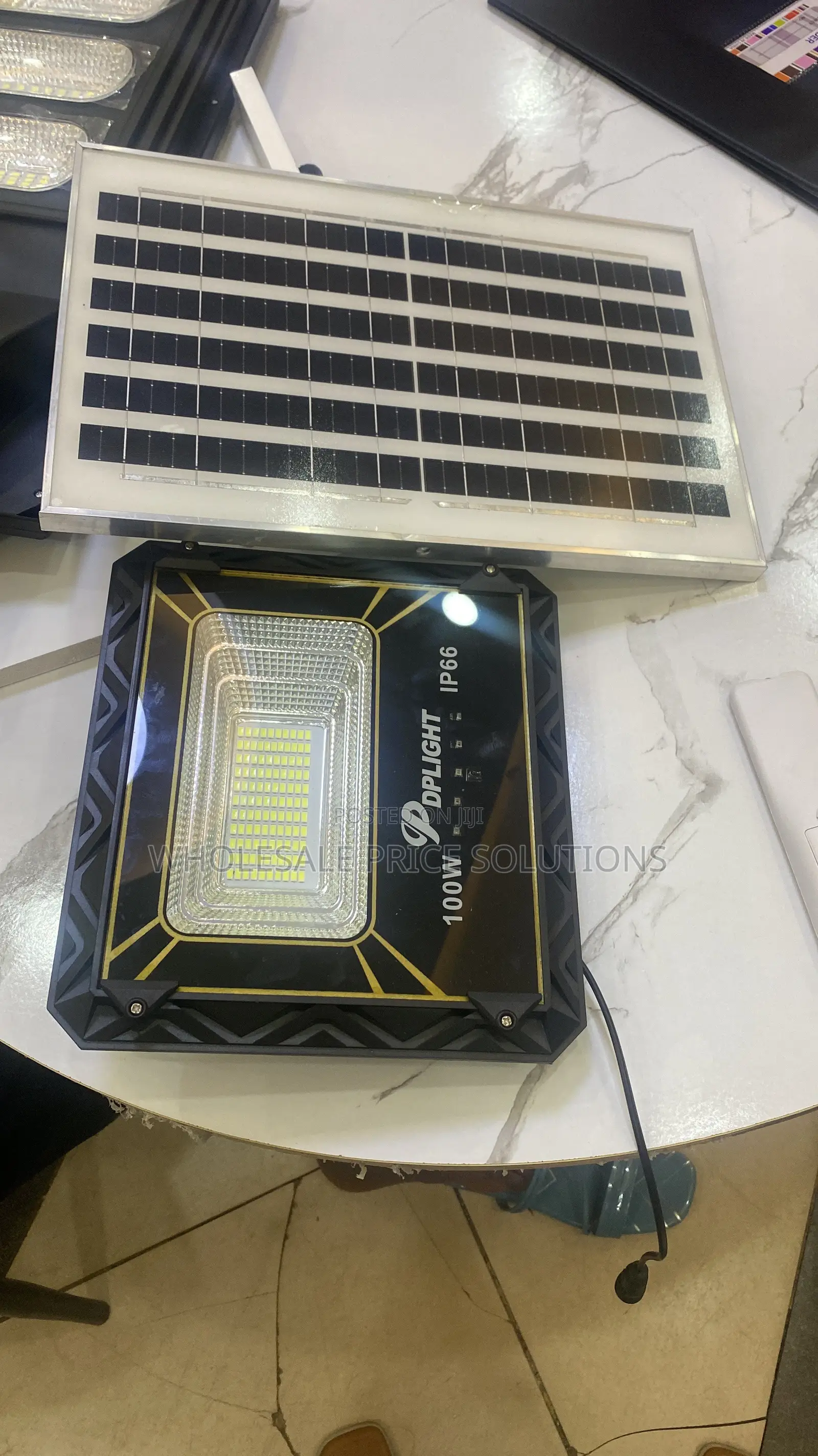 100w Solar Floodlight Rated Ip66 For Weather Resistance