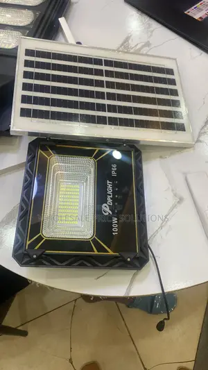 100w Solar Floodlight Rated Ip66 For Weather Resistance