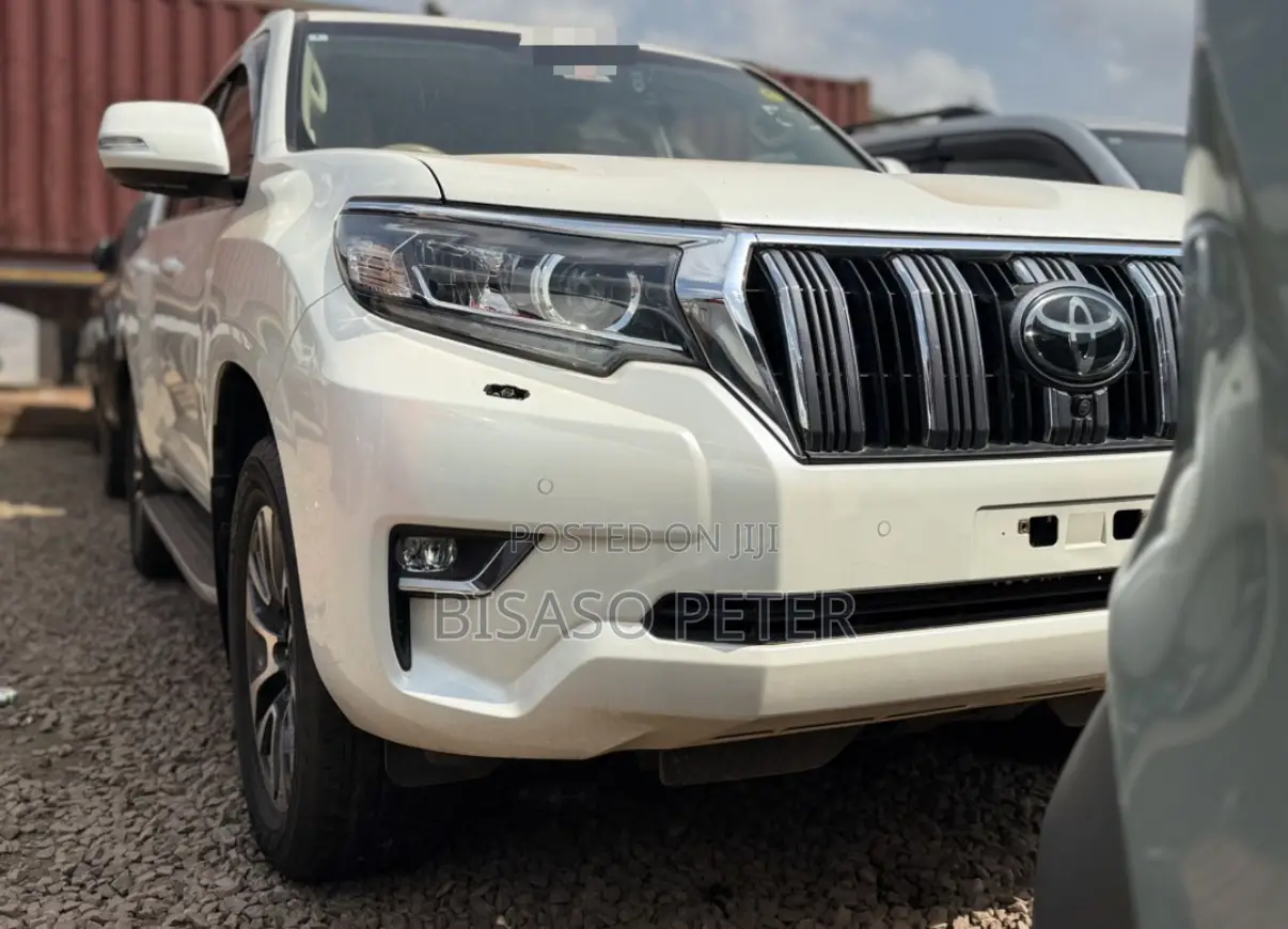 Toyota Land Cruiser Prado 2.8 2021 White