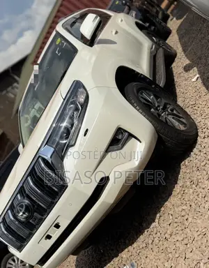 Toyota Land Cruiser Prado 2.8 2021 White