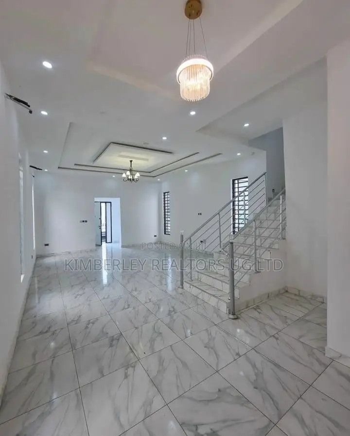 5bdrm House in Division A for sale