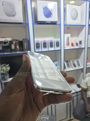 Apple iPhone X 64 GB White