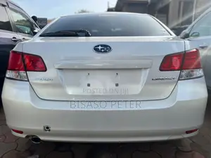 Subaru Legacy 2.5i Premium 2013 White