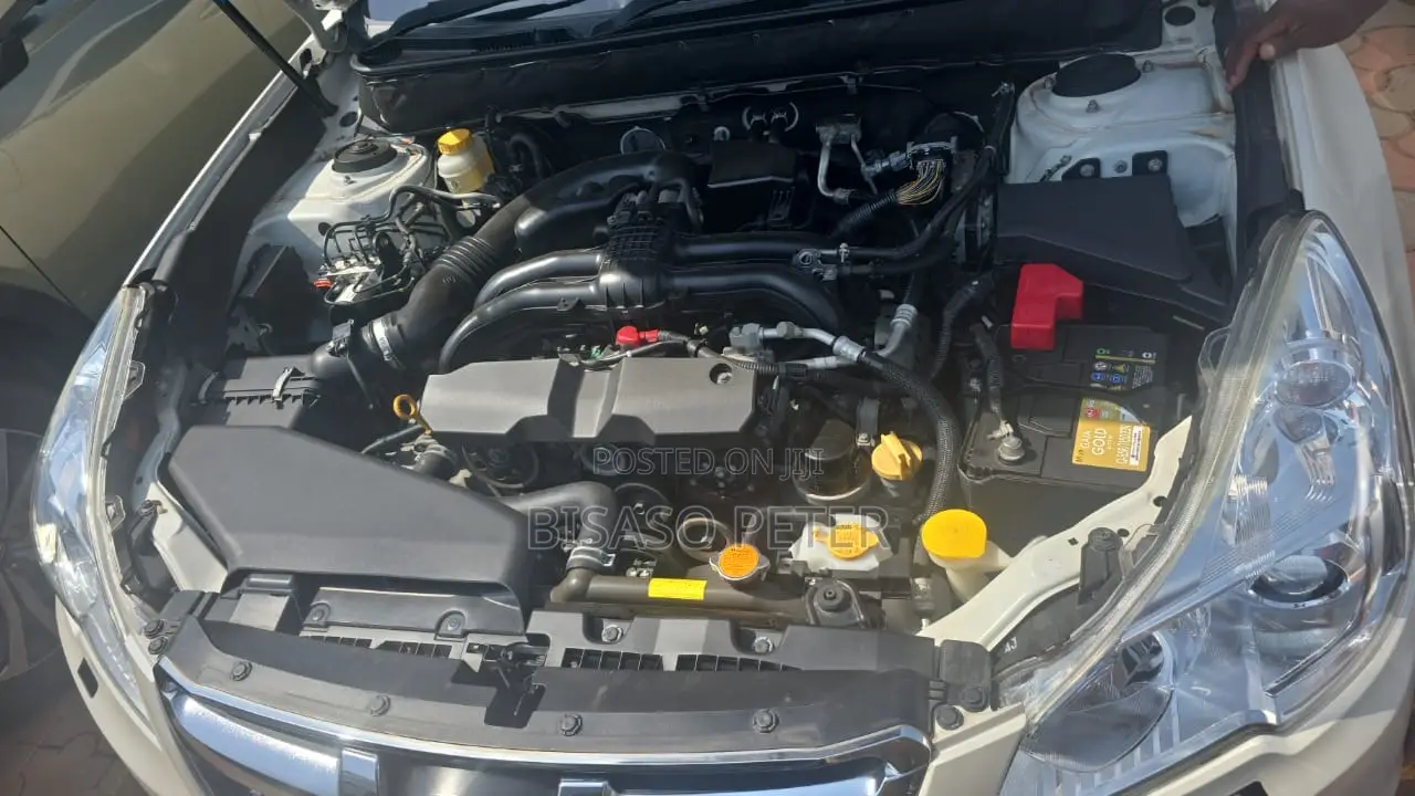 Subaru Legacy 2.5i Premium 2013 White