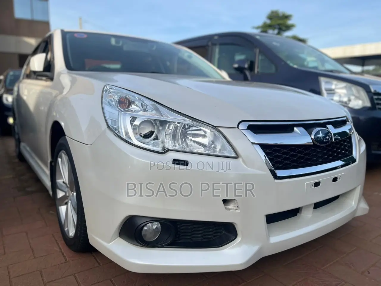 Subaru Legacy 2.5i Premium 2013 White