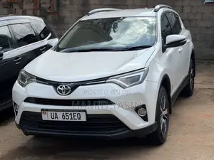 Toyota RAV4 2017 White