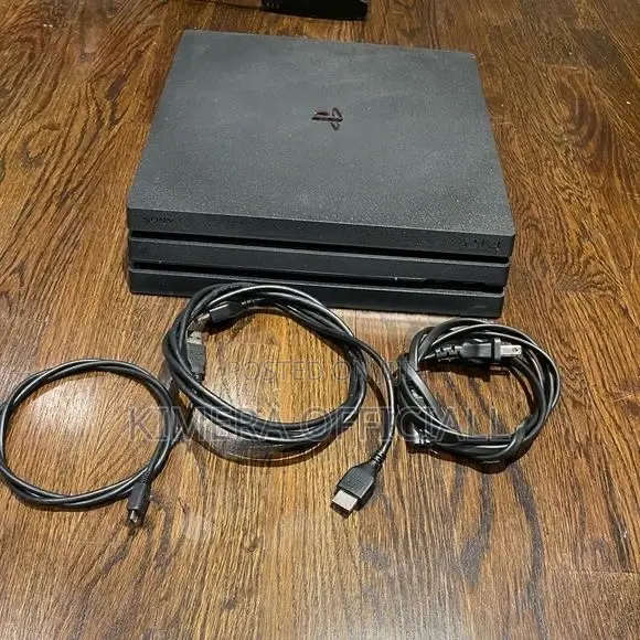 Ps4 Pro Gaming Console With 2 Pads and 15 Free Games