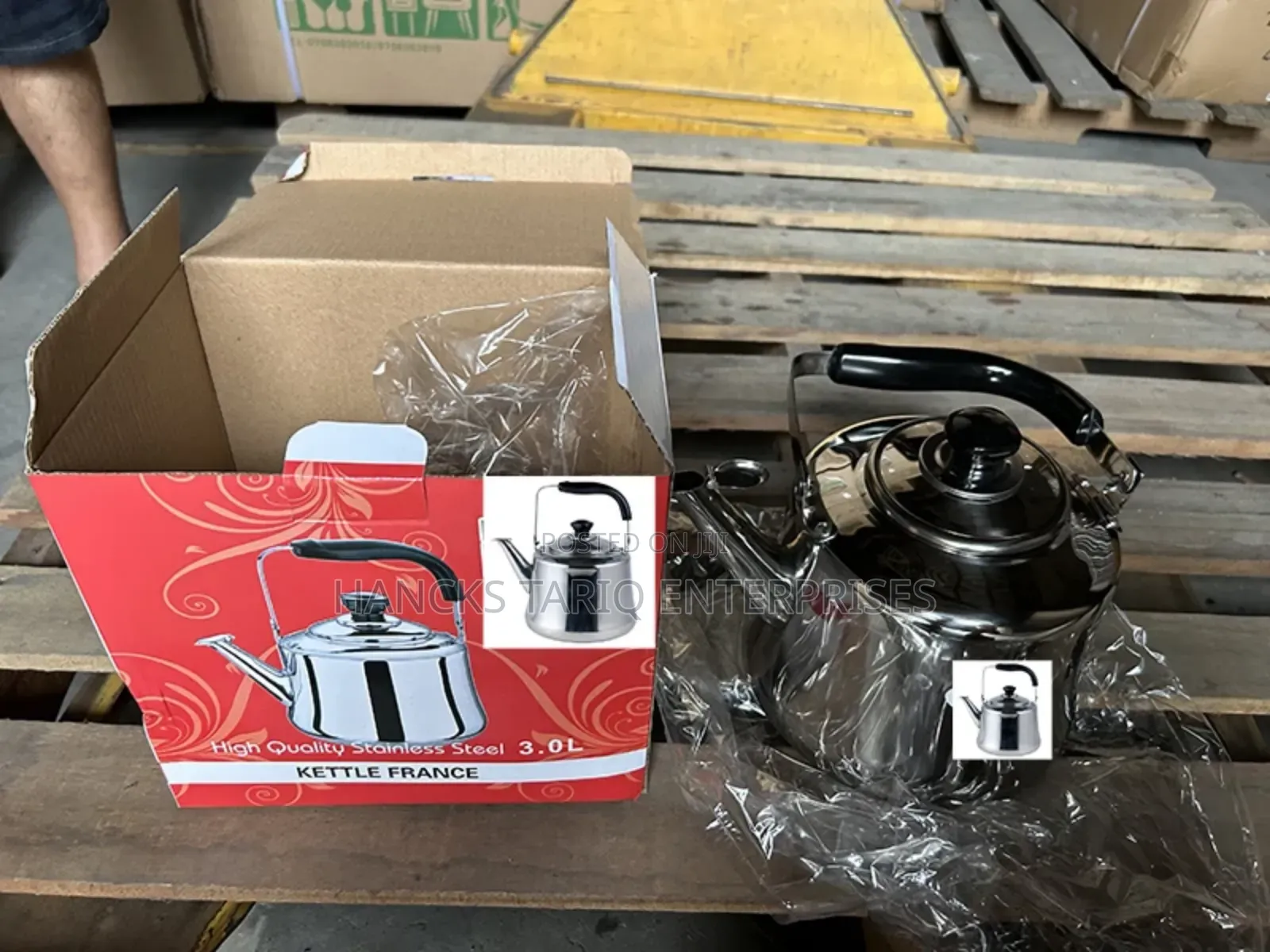 Stainless Steel Stovetop Kettle – Durable Classic Kitchen Essential