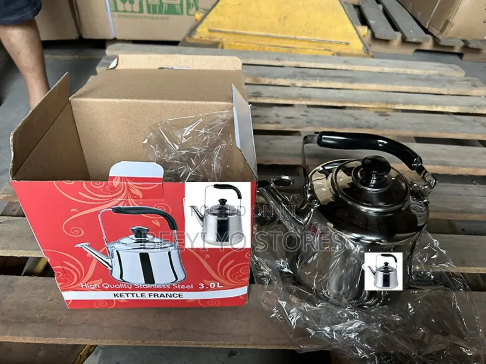 Stainless Steel Stovetop Kettle – Durable Classic Kitchen Essential