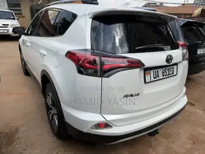 Toyota RAV4 2017 White