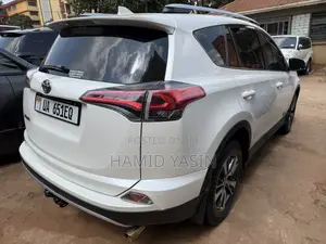 Toyota RAV4 2017 White