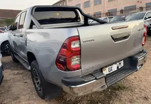 Toyota Hilux 2.8 Diesel 2020 Silver