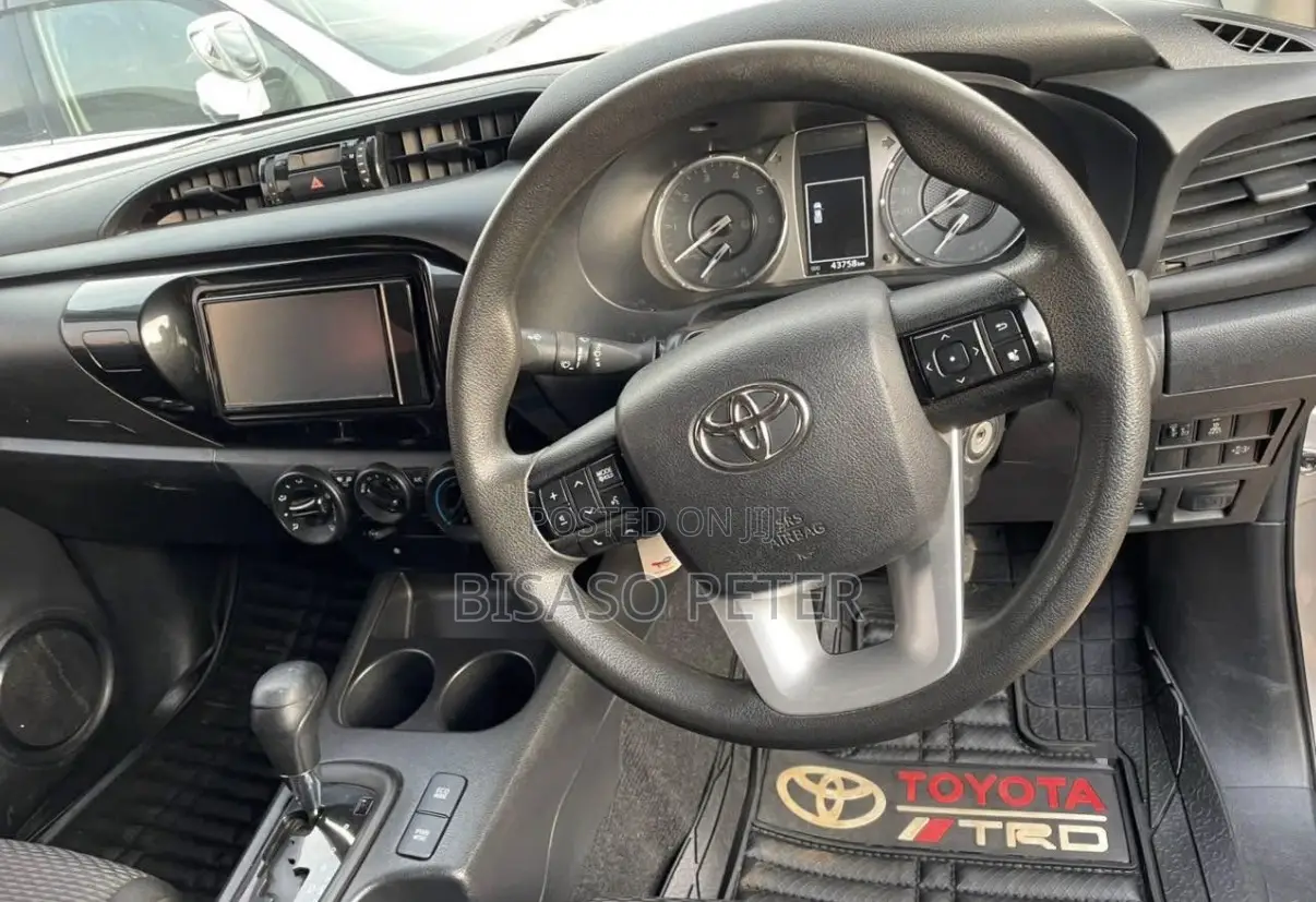 Toyota Hilux 2.8 Diesel 2020 Silver