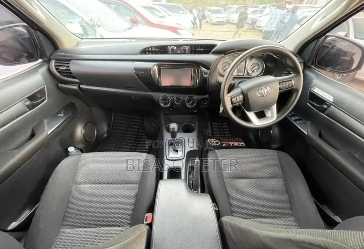 Toyota Hilux 2.8 Diesel 2020 Silver