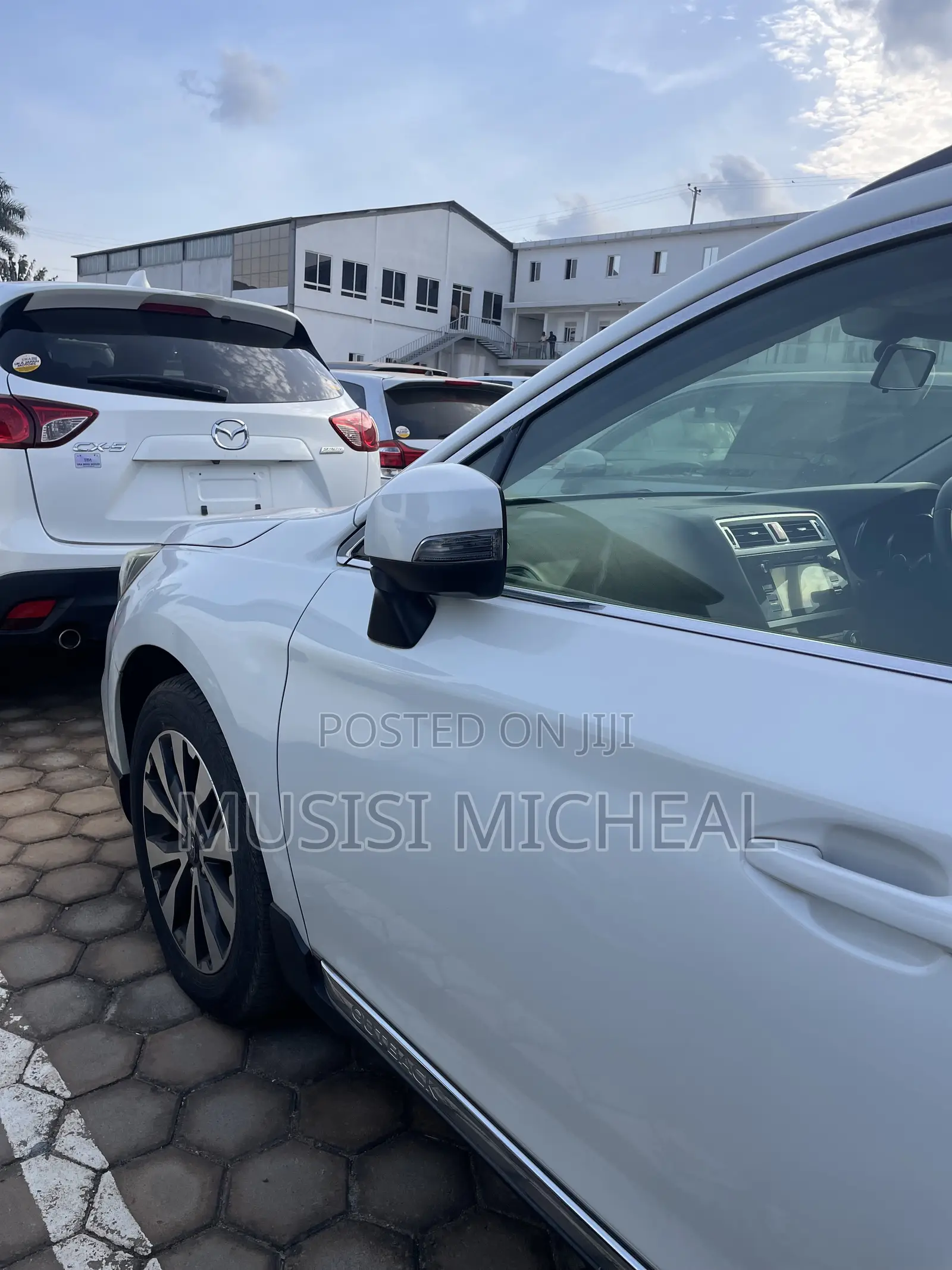Subaru Outback 2.5i 4dr Wagon AWD (2.5L 4cyl CVT) 2015 White