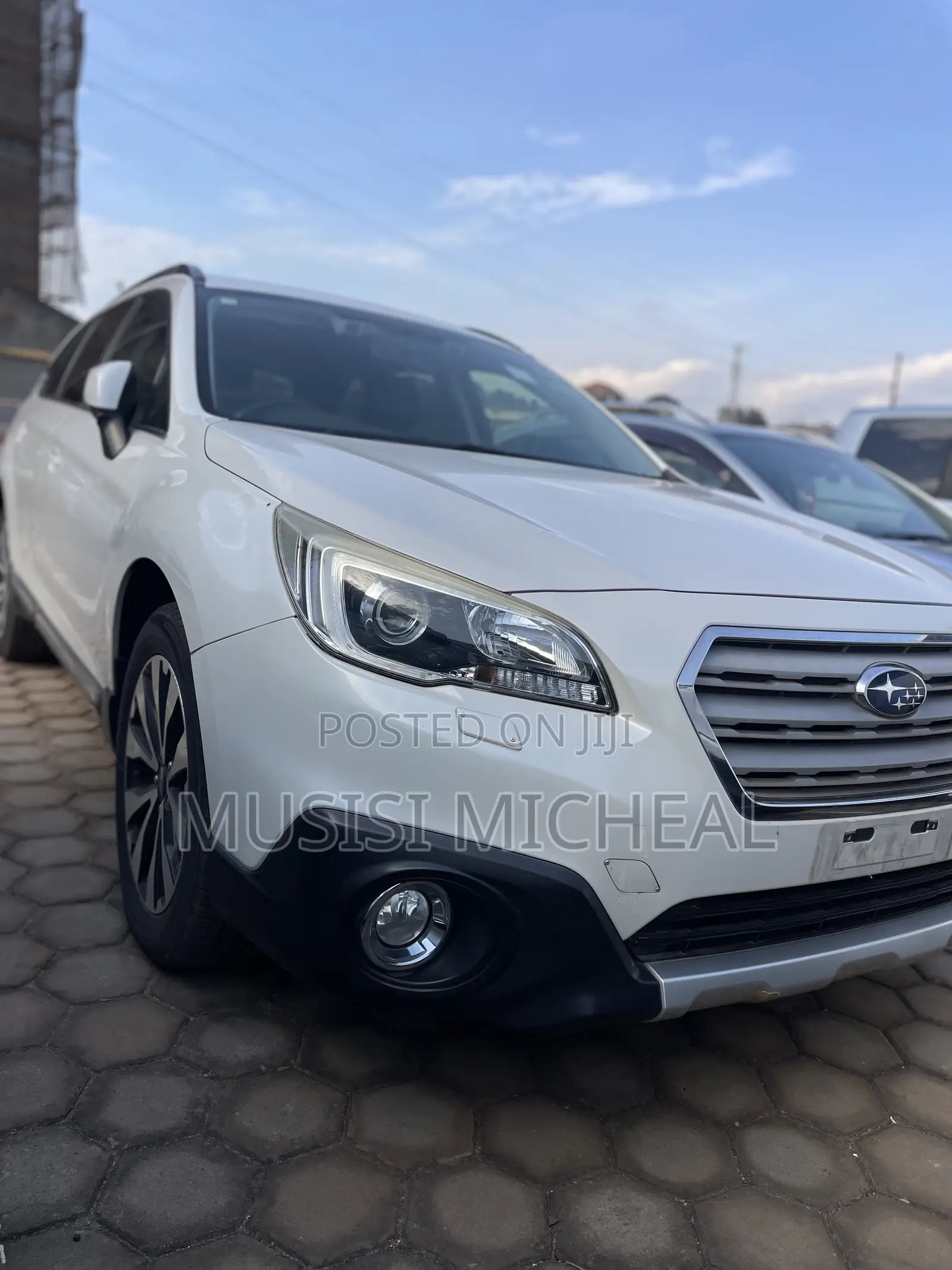 Subaru Outback 2.5i 4dr Wagon AWD (2.5L 4cyl CVT) 2015 White